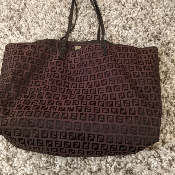 Fendi tote - Picture 11 of 12